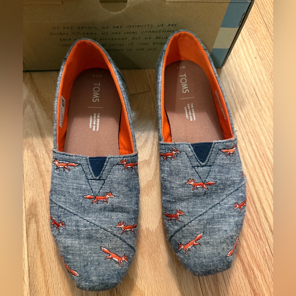 TOMS Ladies’ Fox Shoes Size 7.5